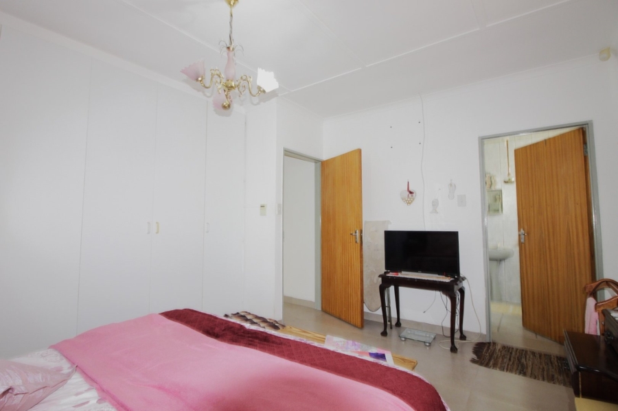 3 Bedroom Property for Sale in Wavecrest Eastern Cape